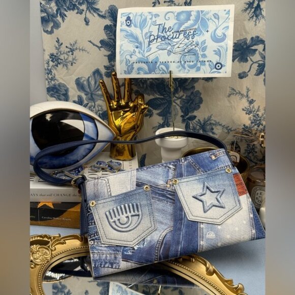 🆕 CHIARA FERRAGNI 🧿 NWOT All Over Denim Print Thin Shoulder Bag - Picture 14 of 14